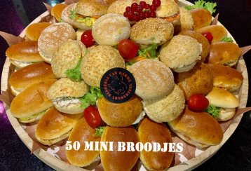 50 mini broodjes 24092021 (1) verkleind